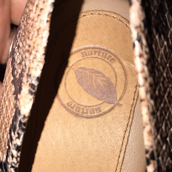 NURTURE By LAMAZE KIRA  Snake Print Heels. - Picture 7 of 8